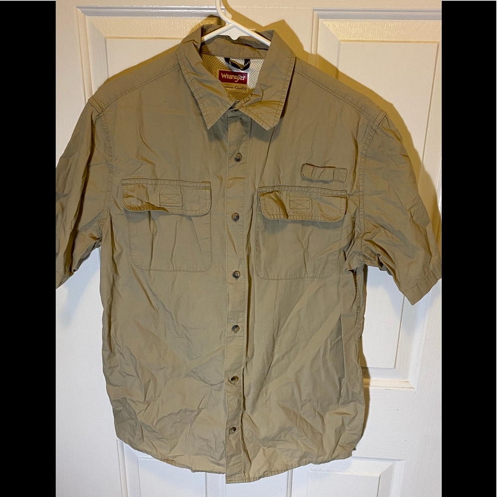 Wrangler button down fishing shirt